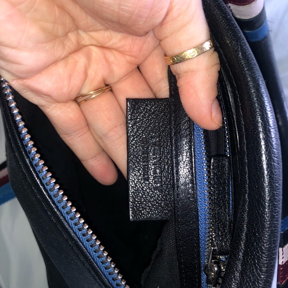 Medium Givenchy Pandora - Picture 2 of 7